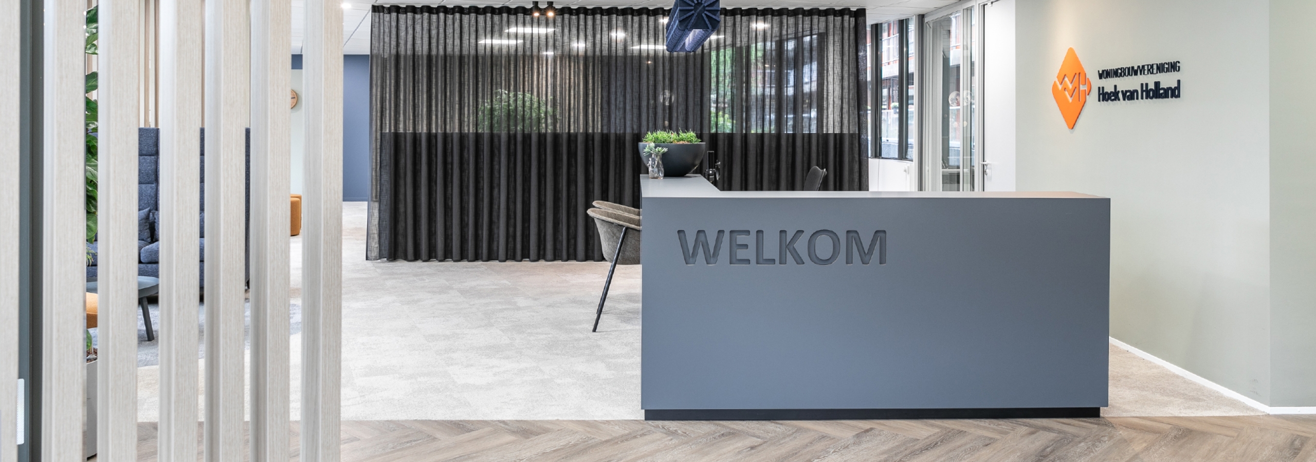 Balie ontworpen door Marleen van Heijningen interieurarchitect